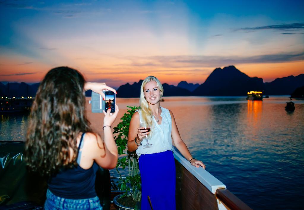 Cristina Diamond Cruise Hotel Ha Long Ruang foto