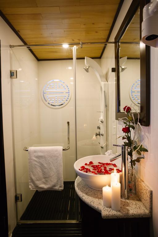 Cristina Diamond Cruise Hotel Ha Long Ruang foto