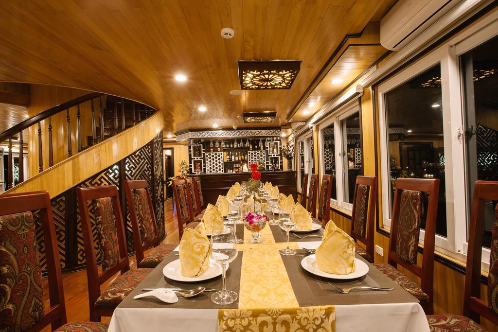 Cristina Diamond Cruise Hotel Ha Long Bagian luar foto