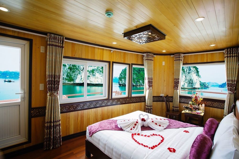 Cristina Diamond Cruise Hotel Ha Long Bagian luar foto
