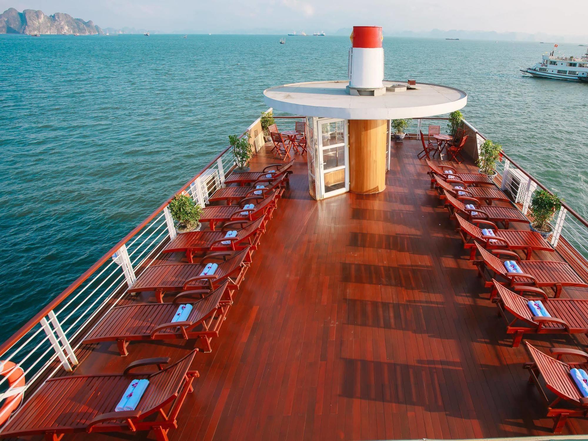 Cristina Diamond Cruise Hotel Ha Long Bagian luar foto